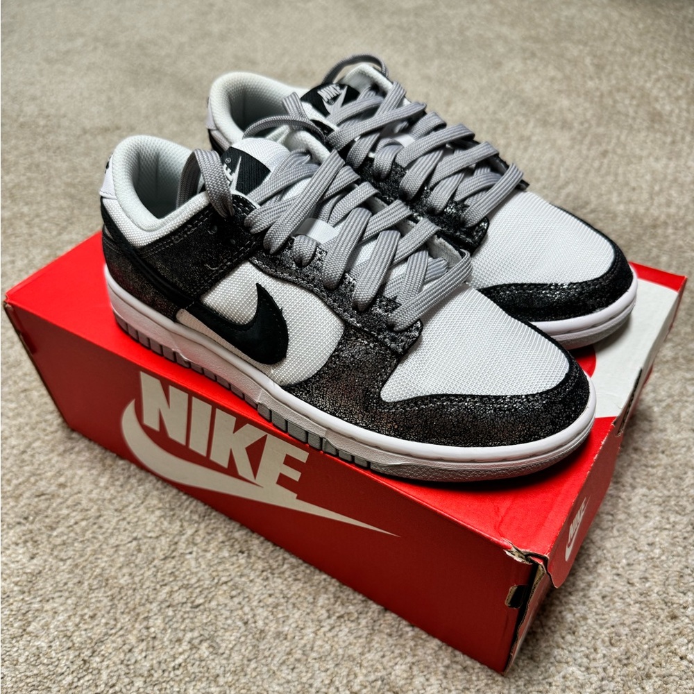 Nike Dunk Low “Golden Gals”